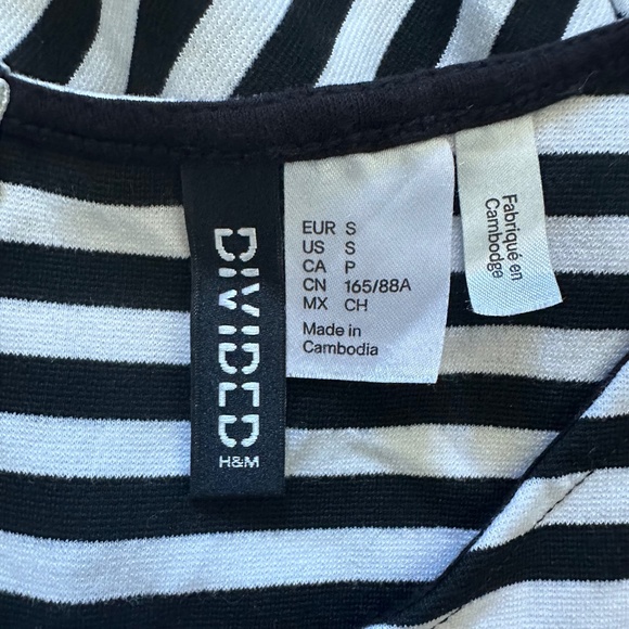 H&M Divided Sleeveless Striped Skater Dress - Picture 3 of 4